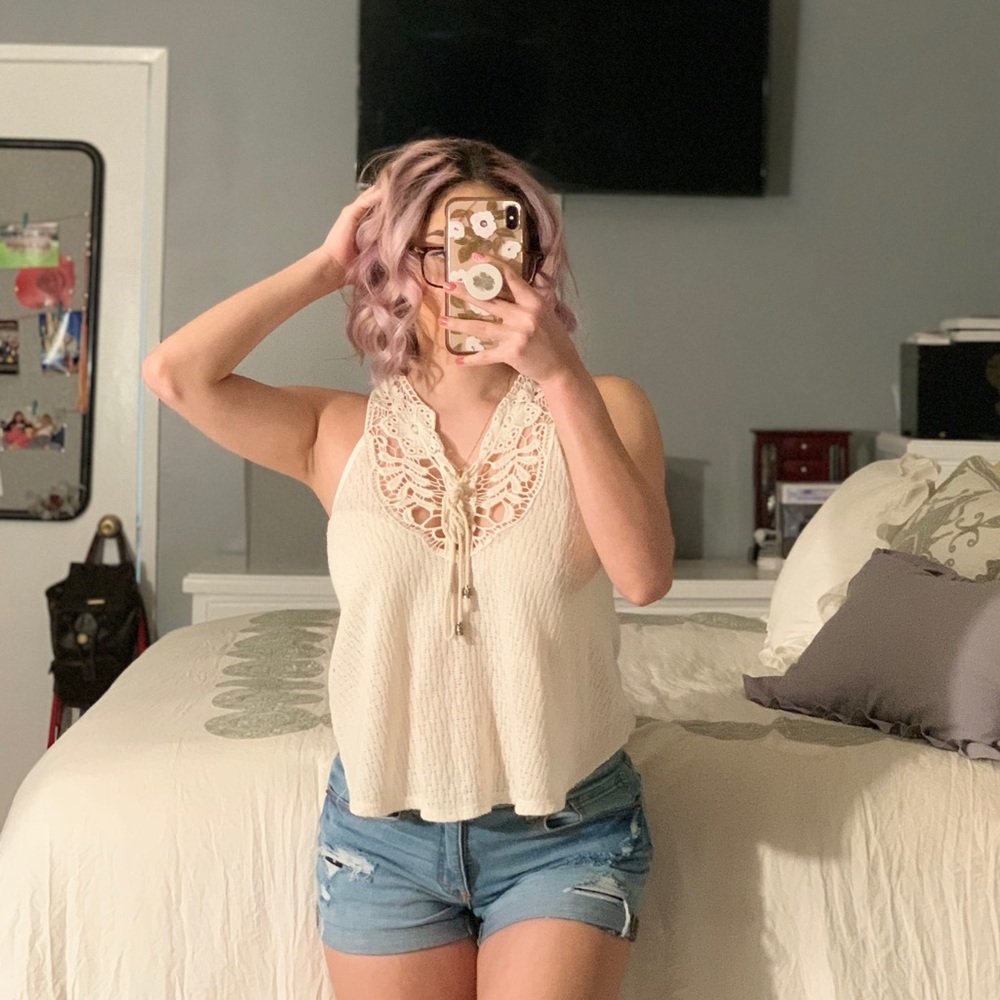 Woman’s sleeveless top
